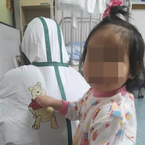 上海:不得阻拦出院人员回家:上海医务人员禁止离沪